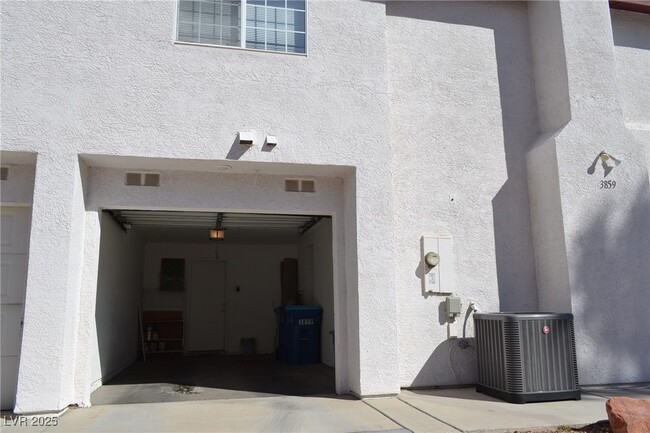 Building Photo - 3859 Starfield Ln