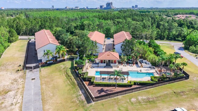 Building Photo - 14590 Damai Ln