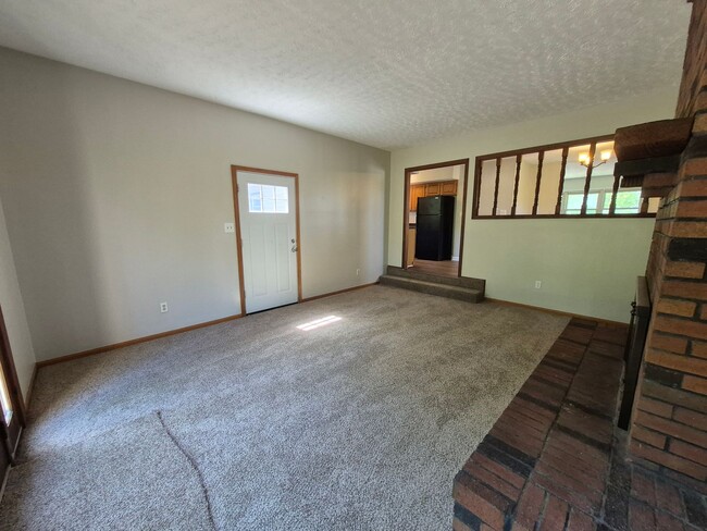 Building Photo - 2816 Nacoma Pl