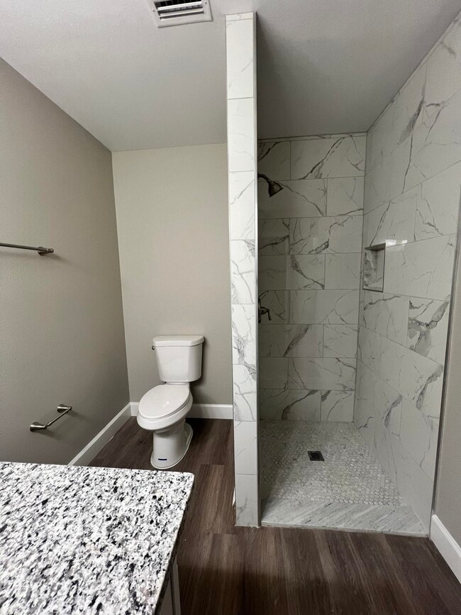 Building Photo - 2431 Ramblewood Ct