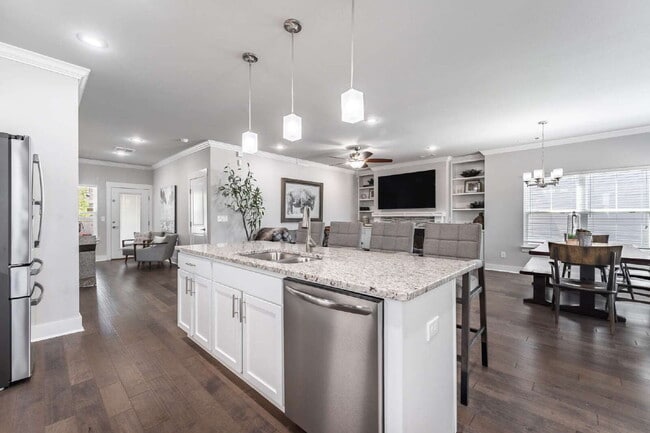 Building Photo - 3-Bedroom Retreat with 2.5 Baths in Rogers, AR – Spacious 2055 Sq Ft