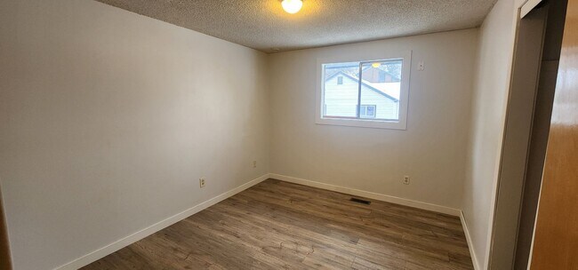 Building Photo - Welcoming 3 Bed, 1 Bath Home in Spokane