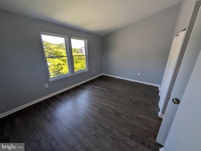 Building Photo - 15300 Gunsmith Terrace