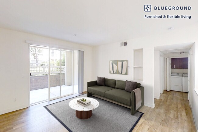 Building Photo - 1257 Lakeside Dr