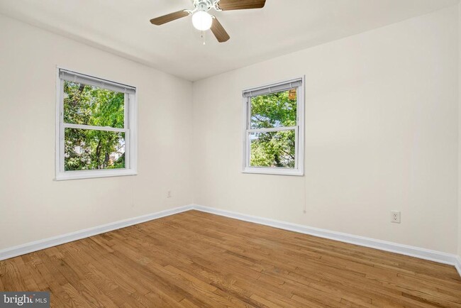 Building Photo - 5810 Fifer Dr
