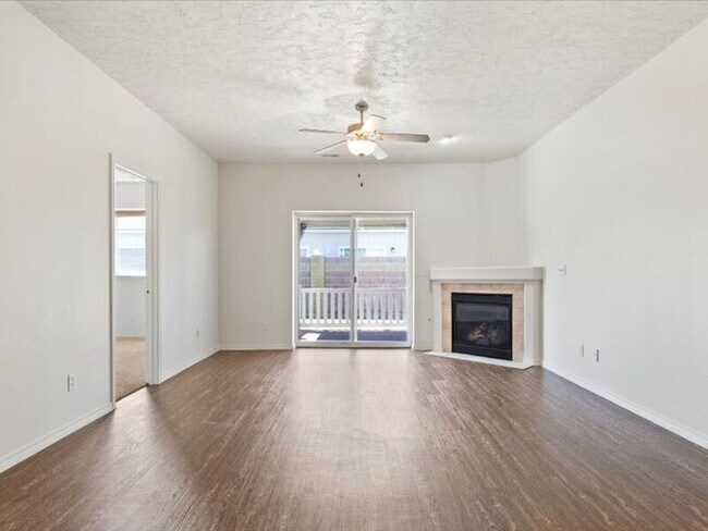 Building Photo - 9604 Mia Ln