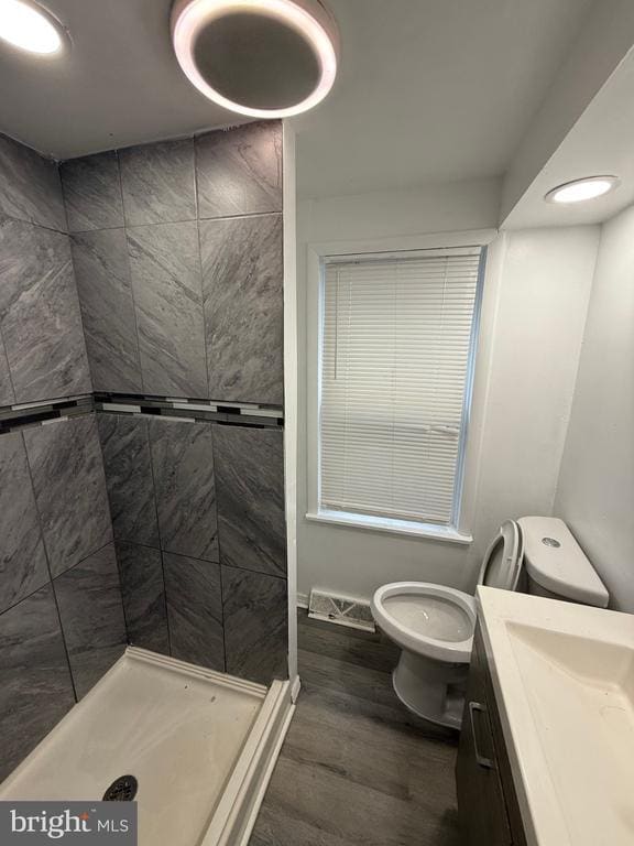 Building Photo - 15 DEMING Ave