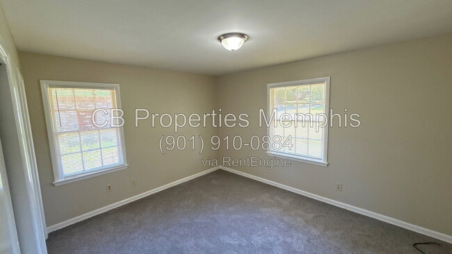 Building Photo - 4027 Faronia Dr