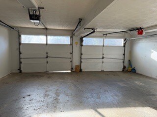 Building Photo - 698 Shannon Way