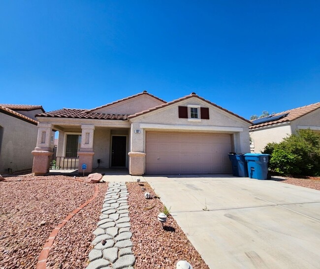 Primary Photo - 137 Windy Creek Ave