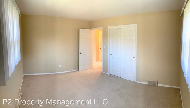 Building Photo - 1407 Parkway Dr