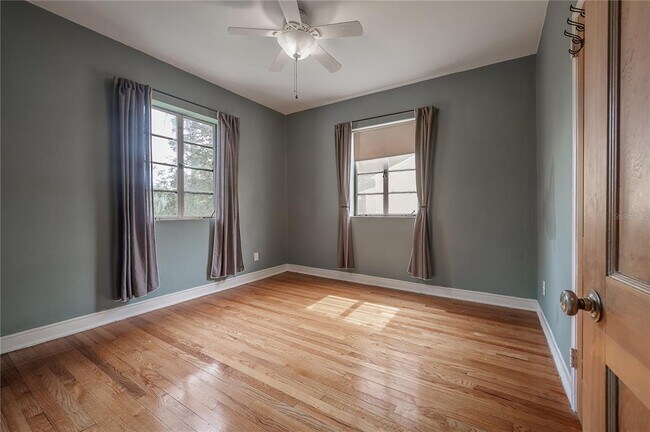 Building Photo - 325 W Rio Vista Ct