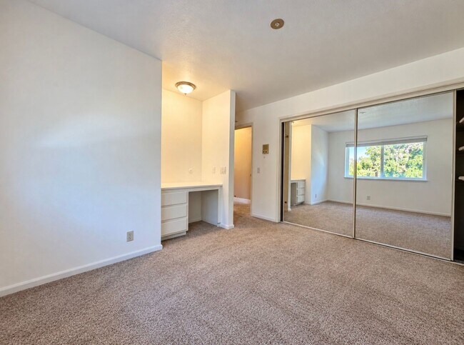Building Photo - 16694 Marion Way