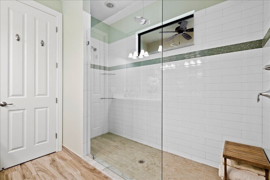 Building Photo - 619 Windward Cir S