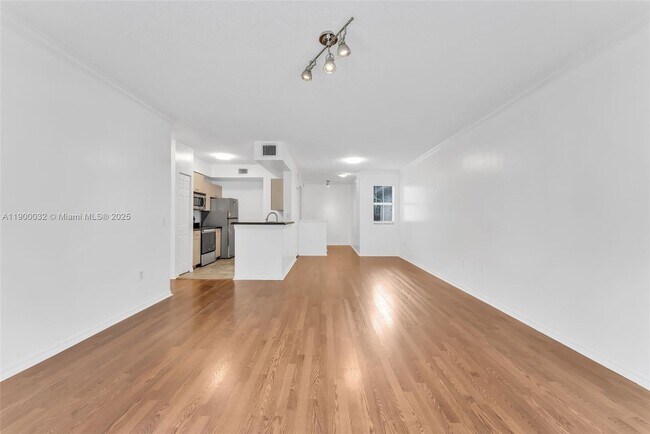 Building Photo - 2464 Centergate Dr