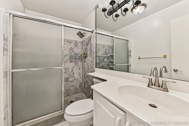 Building Photo - 6447 Bay Club Dr