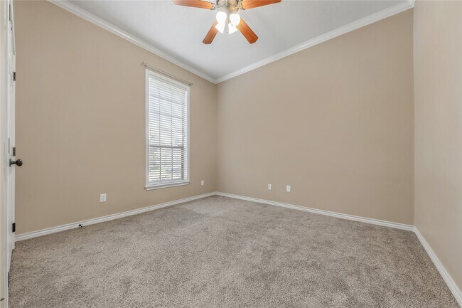 Building Photo - 304 Candle Stone Ct