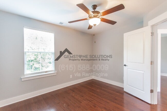 Building Photo - 1041 Honey Bush Cir