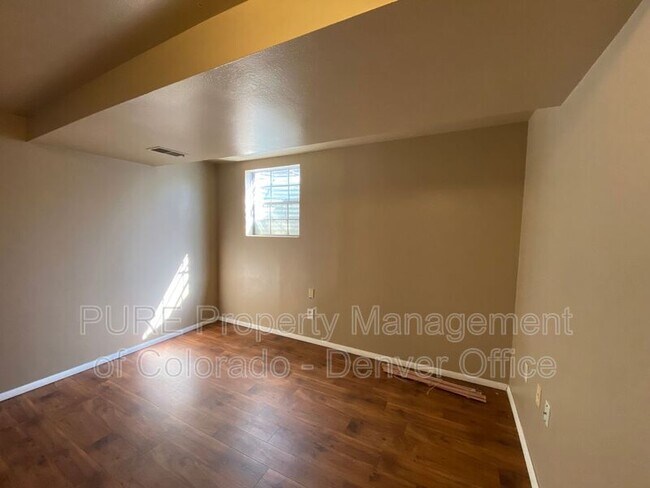 Building Photo - 10750 Owens St