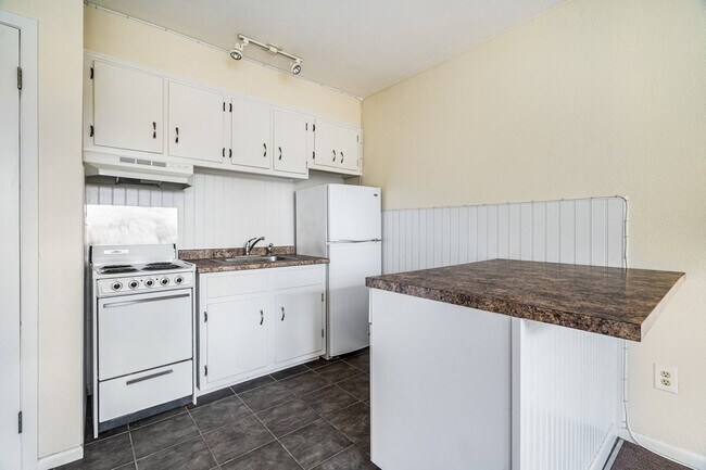 Building Photo - 18 Fairfield Ave