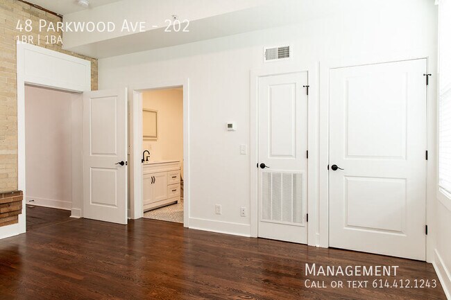 Building Photo - 48 Parkwood Ave