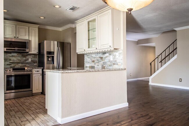 Building Photo - 14515 Wunderlich Dr