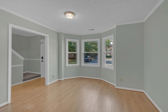 Building Photo - 119 Barfleur Pl