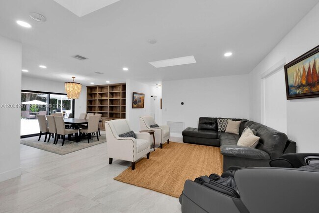 Building Photo - 6860 SW 99th Terrace