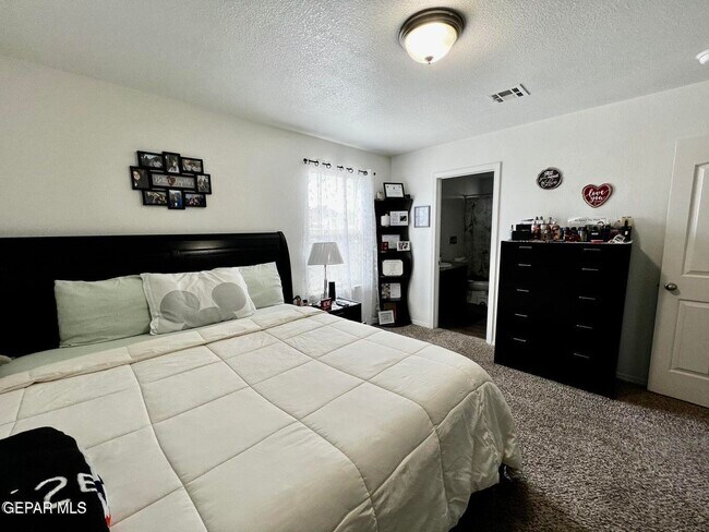 Building Photo - 749 Villa Romero Dr