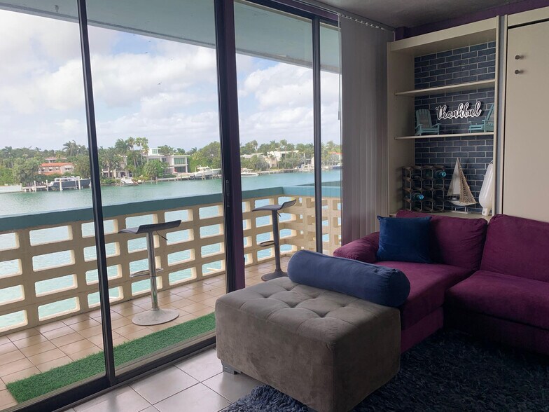 Building Photo - 6484 Indian Creek Dr