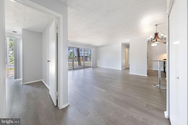 Building Photo - 2600 Indian Dr