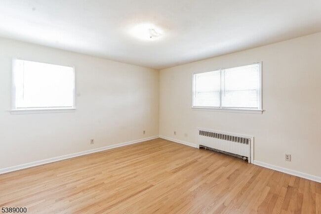 Building Photo - 83 Baldwin Pl