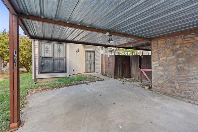 Building Photo - 1507 Gailbrook Ln