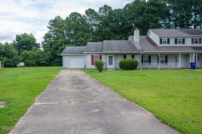 Primary Photo - 780 Pinewood Dr
