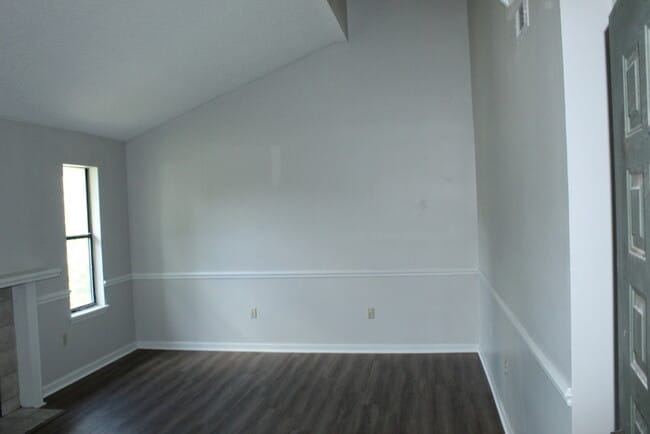 Building Photo - New remolded two close to Fort Gordon and Downtown Augusta Medical Center S