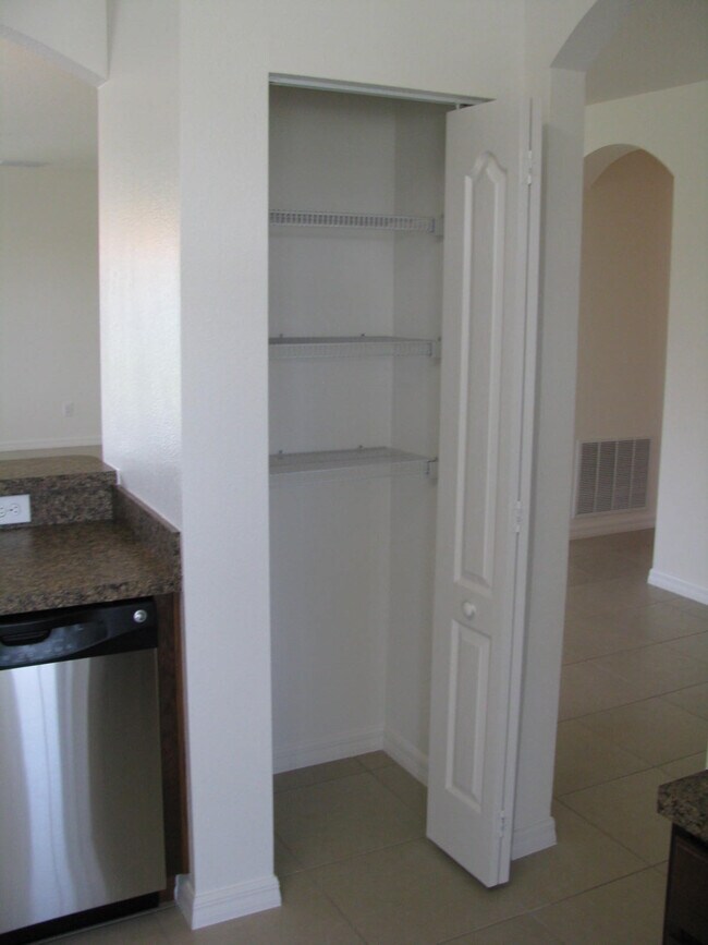 Building Photo - 3905 Flowering Orchid Ln