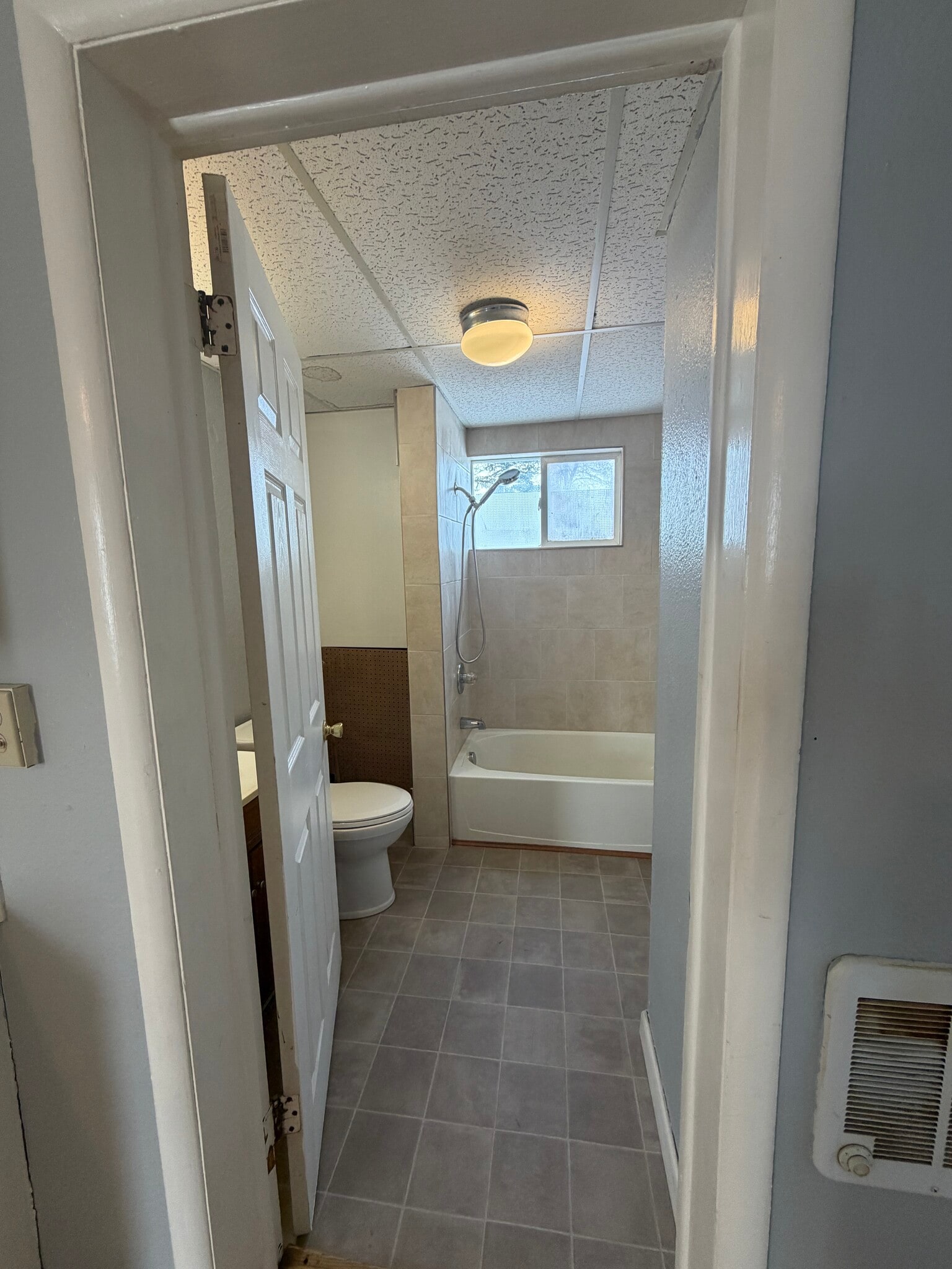 Building Photo - 500 E Front St