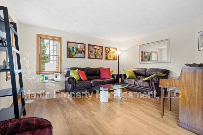 Building Photo - 88 Providence Rd