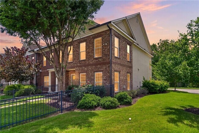 Building Photo - 920 Westmoreland Circle Northwest