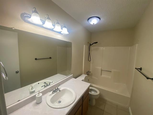 Building Photo - 3508 Jonquil Ln