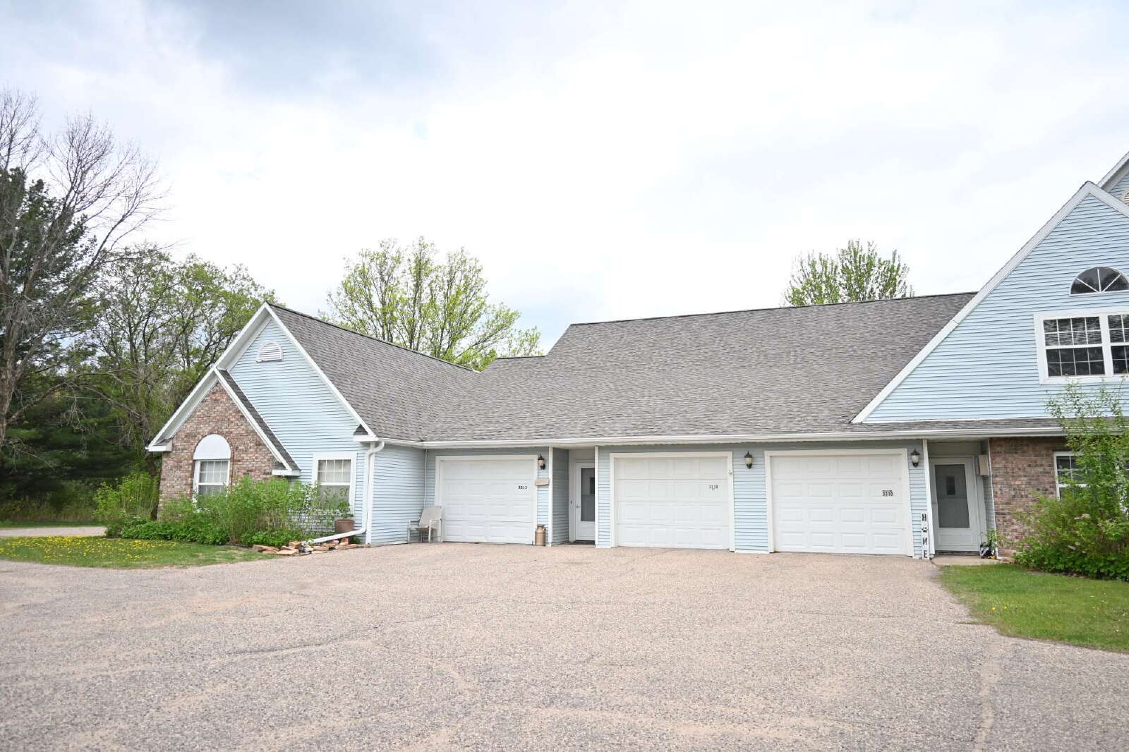 Building Photo - 3308 Echo Dells Ave