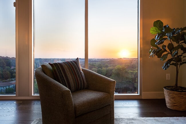 Building Photo - 1820 Peachtree St NW