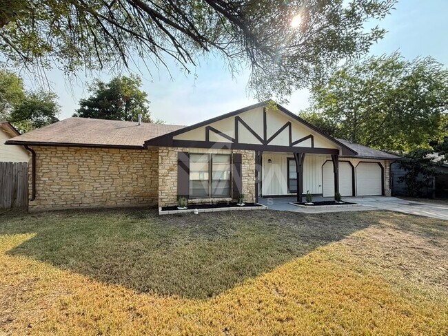 Building Photo - 4322 Las Cruces St