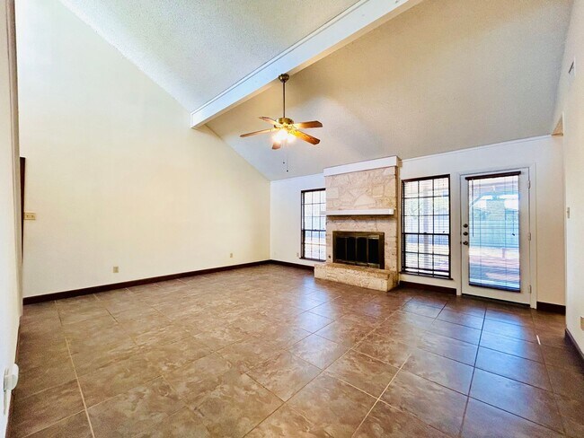 Building Photo - 11300 Maidenstone Dr