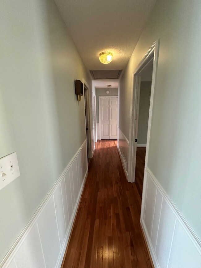 Building Photo - MOVE-IN READY! NO HUD NO SECTION 8