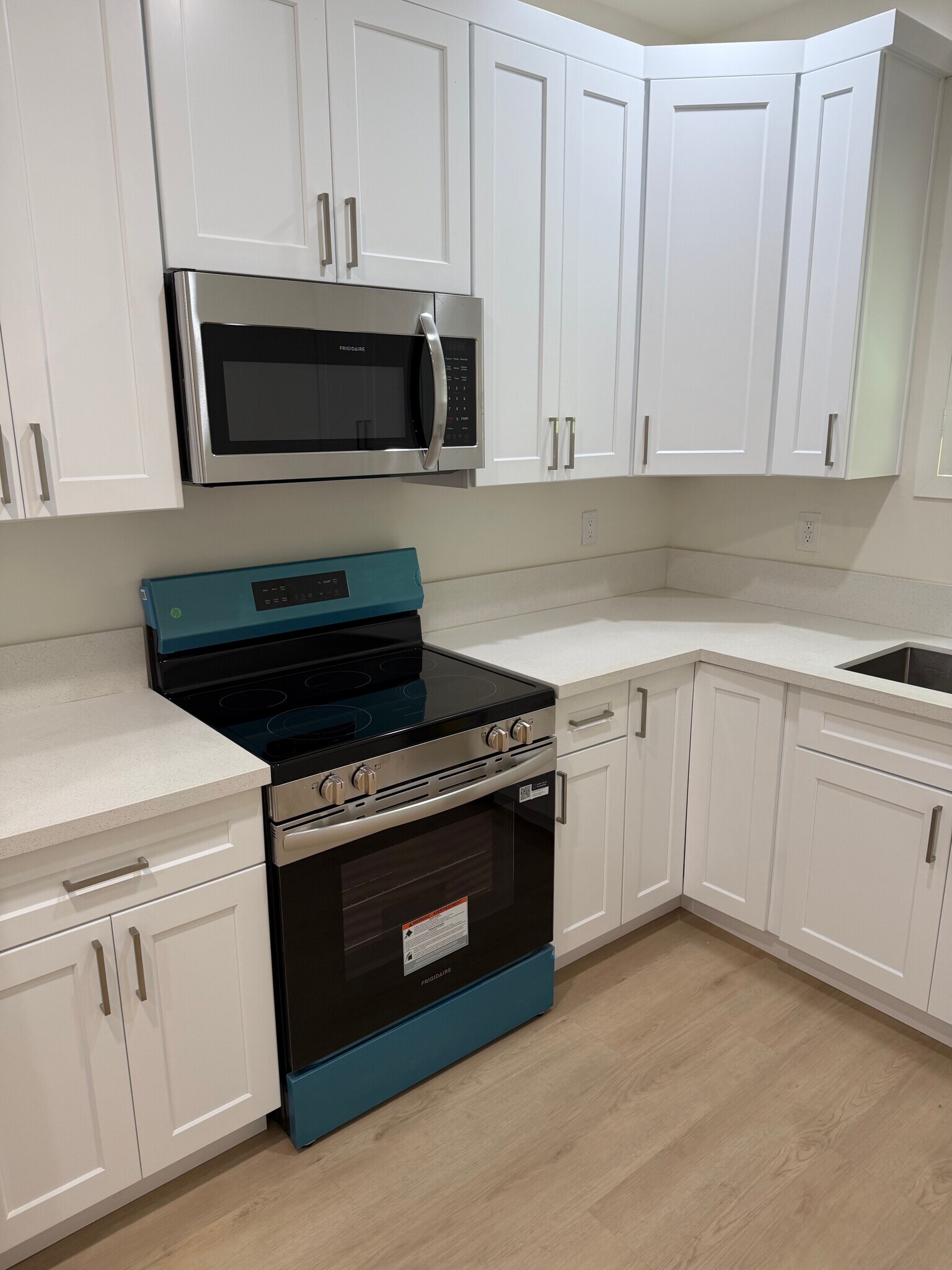 Kichen - 15030 Hesby St