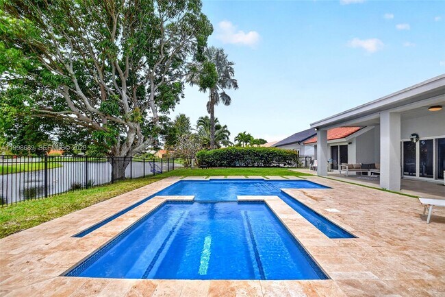 Building Photo - 9592 Majestic Way