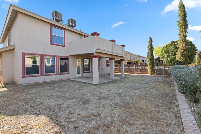 Building Photo - 11236 Northview Dr