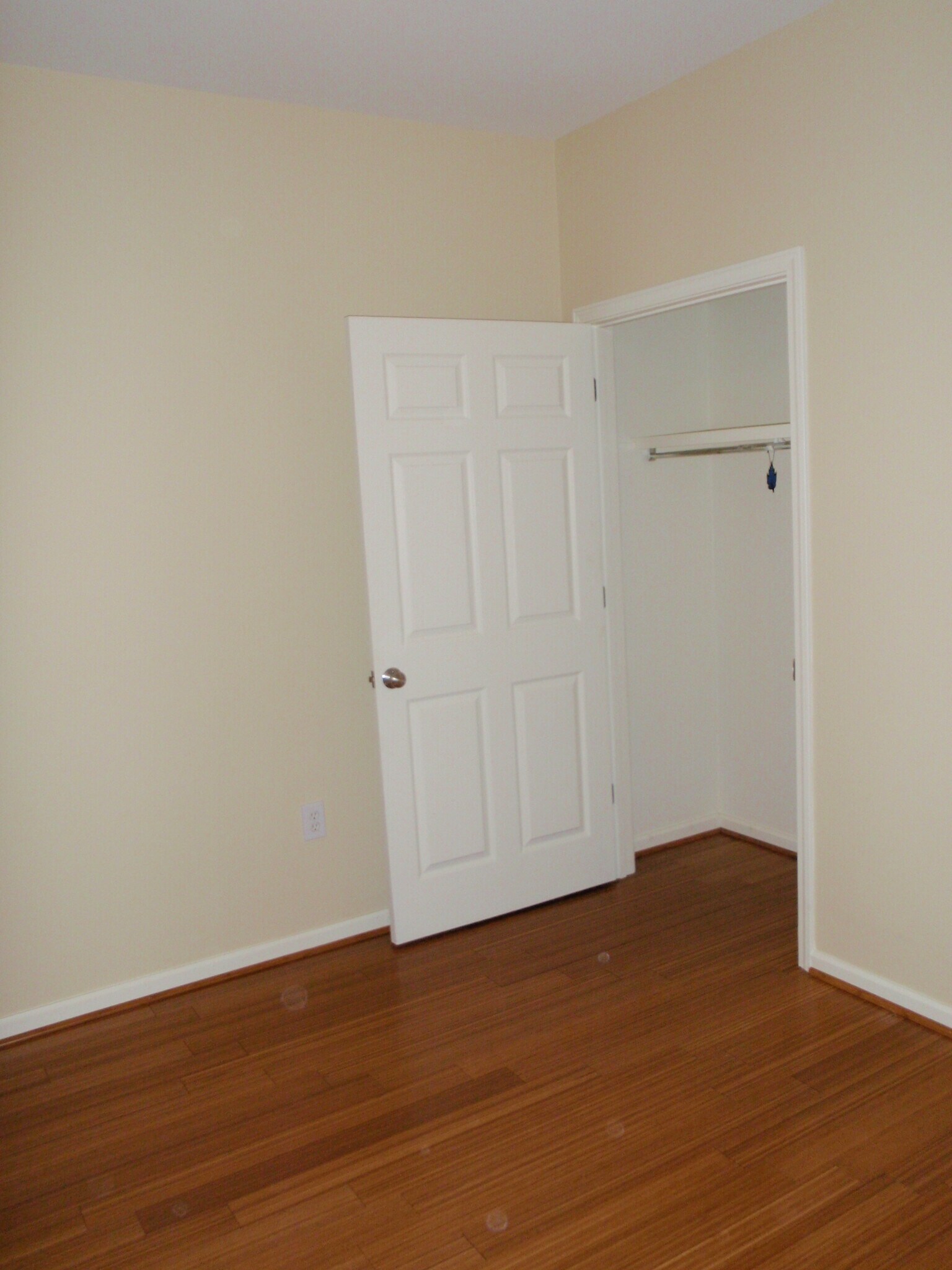 Building Photo - 724 North Street