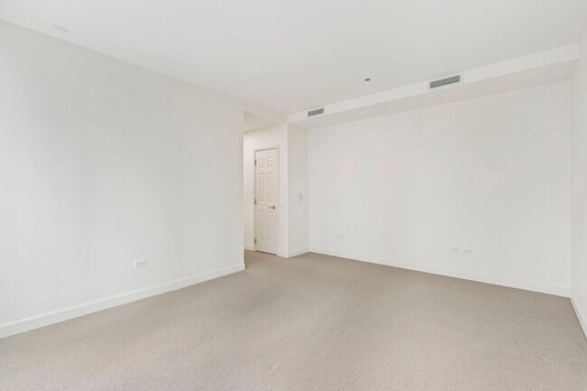 Building Photo - 415 E North Water St